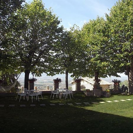 Agriturismo Villa Gabbiano Capodacqua  Екстер'єр фото